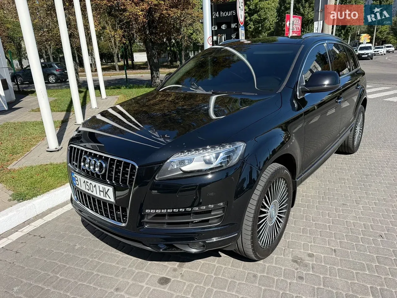 Audi Q7 2013 photo 2