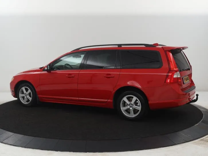 Volvo V70 2009 photo 2