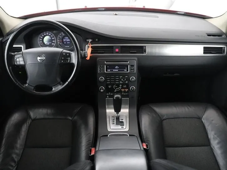 Volvo V70 2009 photo 3