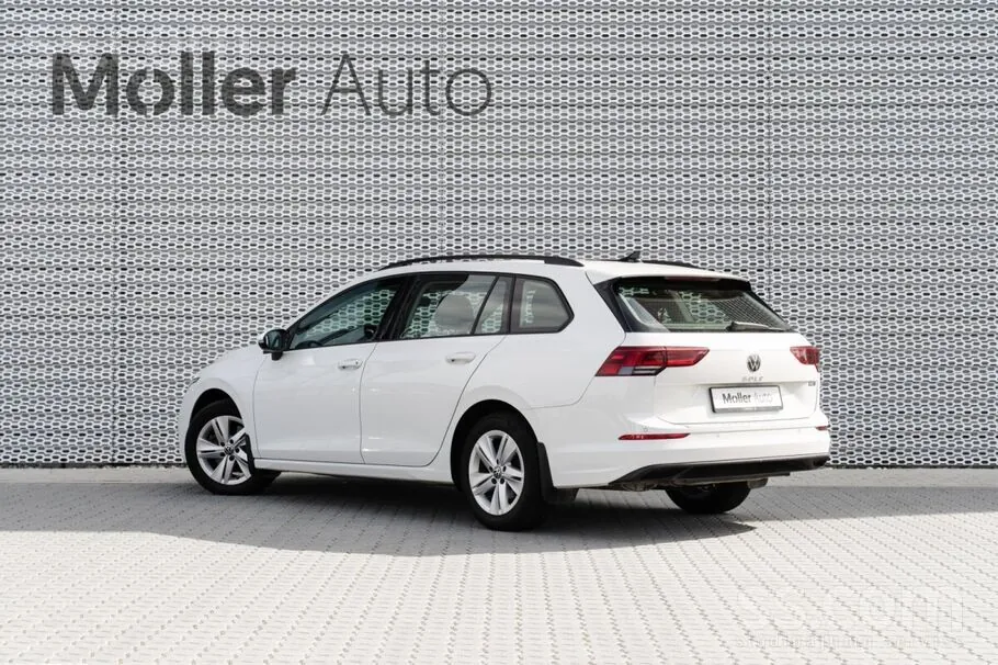 Volkswagen Golf 2024 photo 3