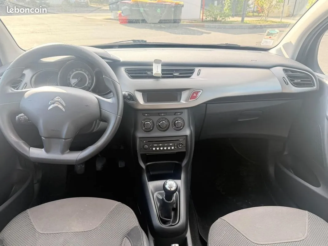Citroen C3 2015 photo 2