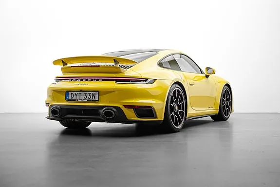 Porsche 911 Turbo S 2022 photo 2