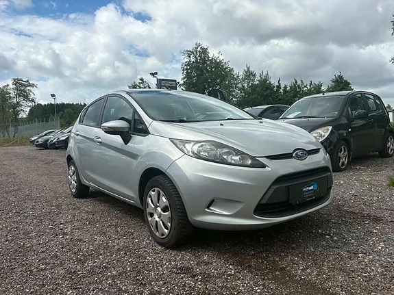 Ford Fiesta 2012 photo 2