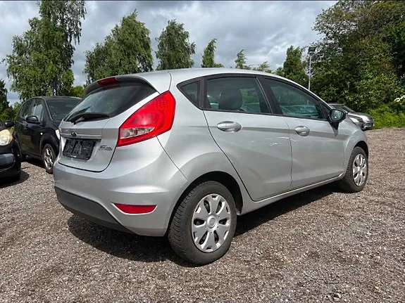 Ford Fiesta 2012 photo 3