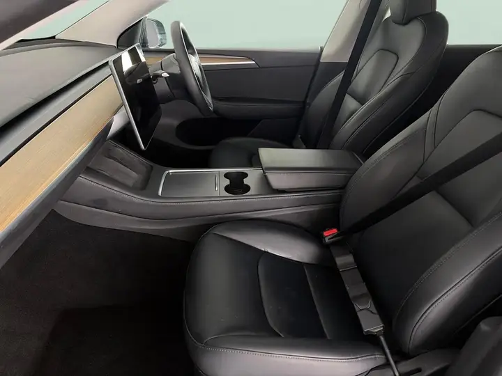 Tesla Model Y 2022 photo 4
