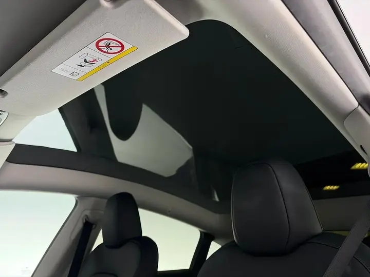 Tesla Model Y 2022 photo 5