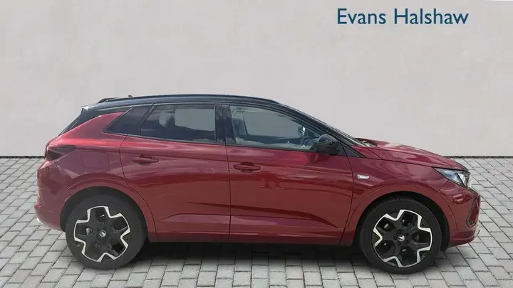 Vauxhall Grandland 2023 photo 3