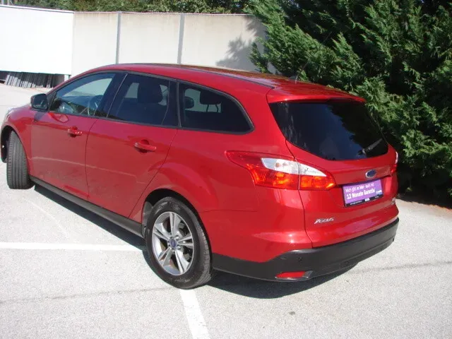 Ford Focus 2013 photo 3