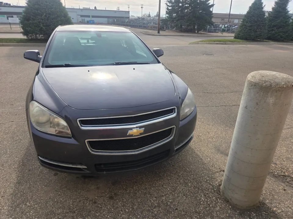 Chevrolet Malibu 2010 photo 2