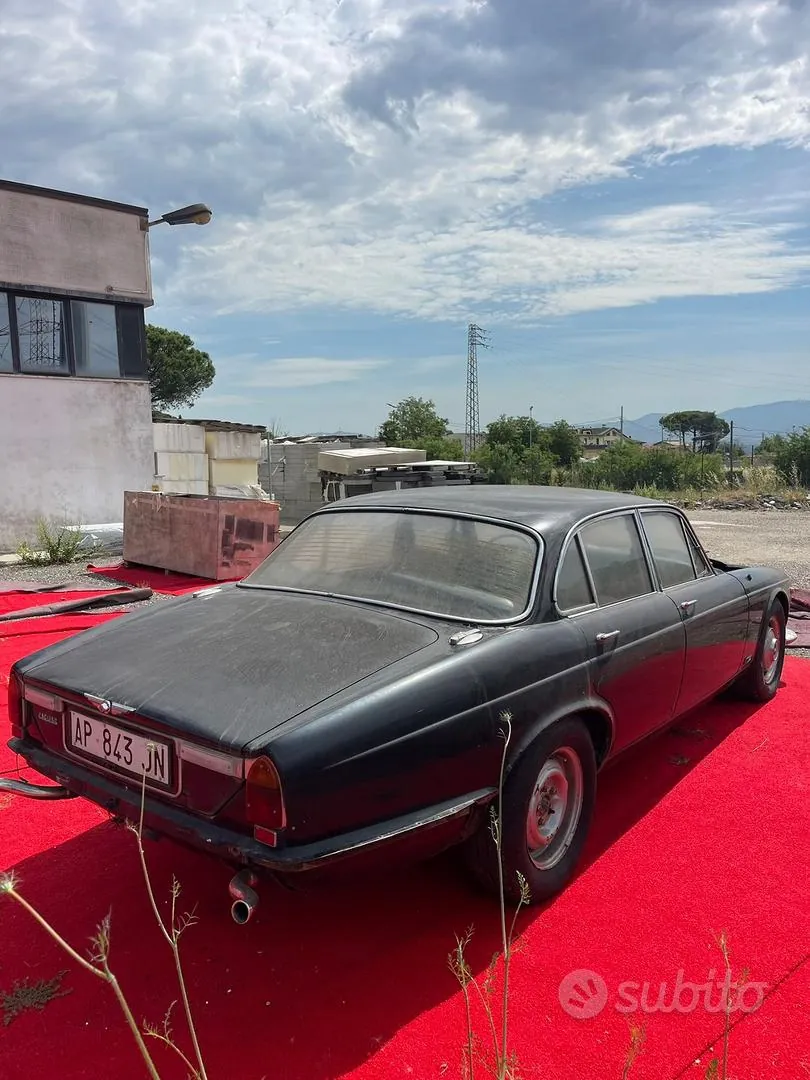 Jaguar Xj6 1971 photo 4