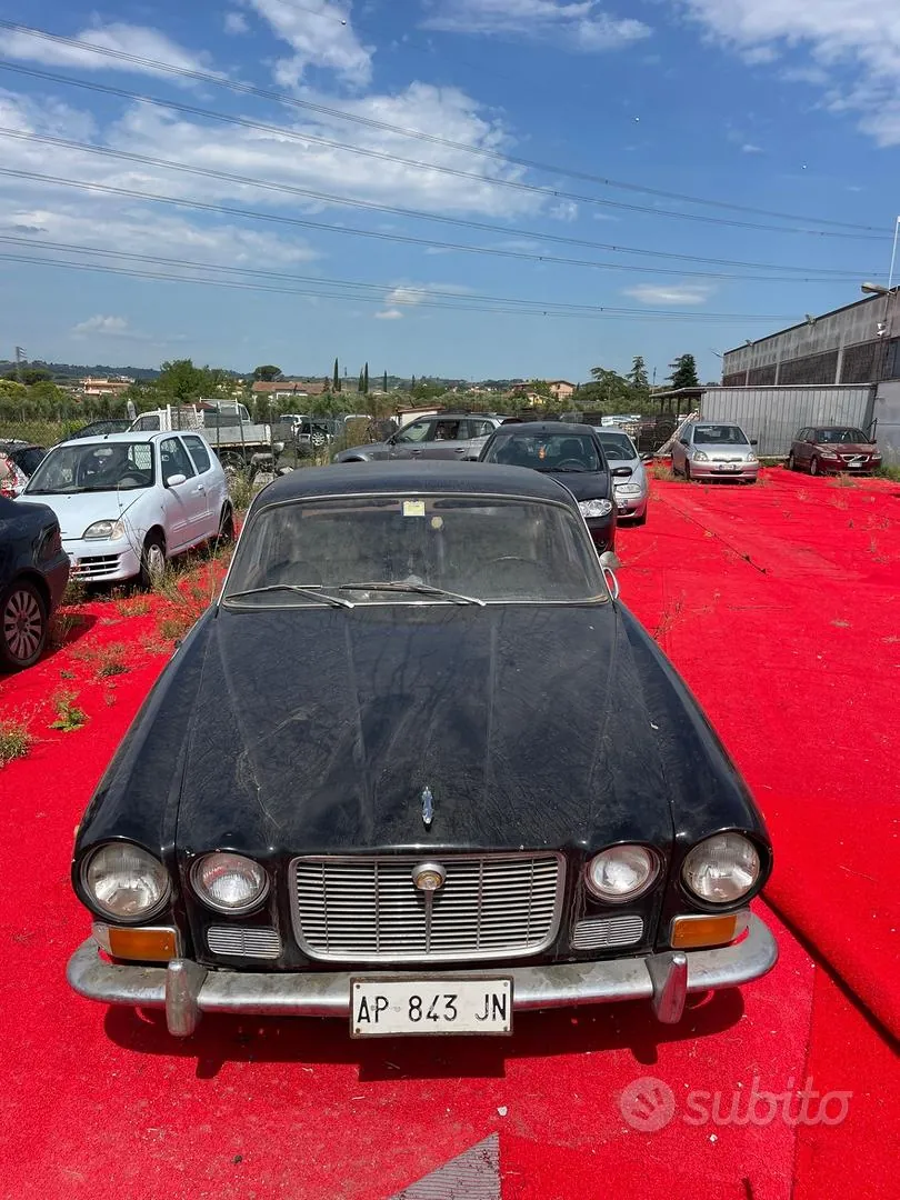 Jaguar Xj6 1971 photo 2