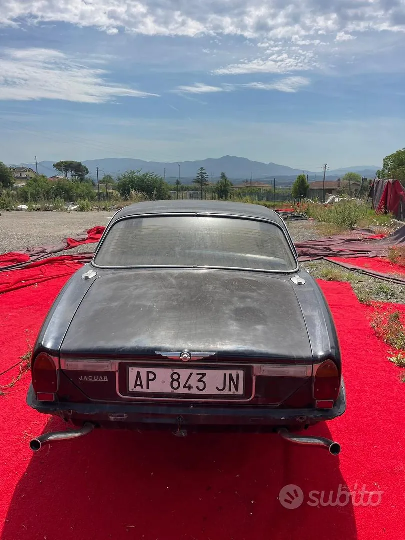 Jaguar Xj6 1971 photo 5