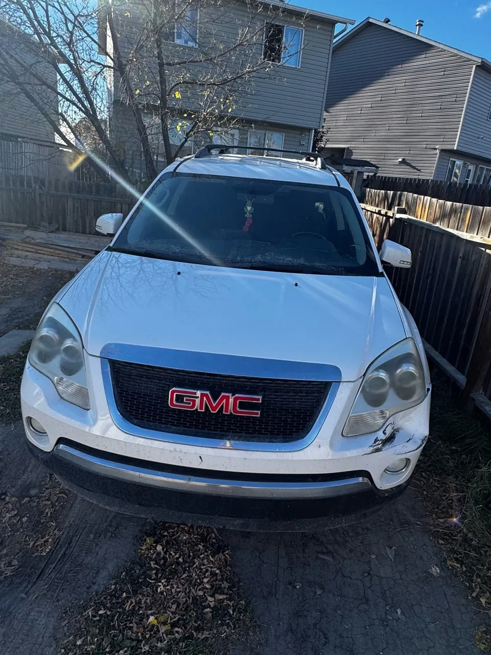GMC Acadia 2011 photo 4