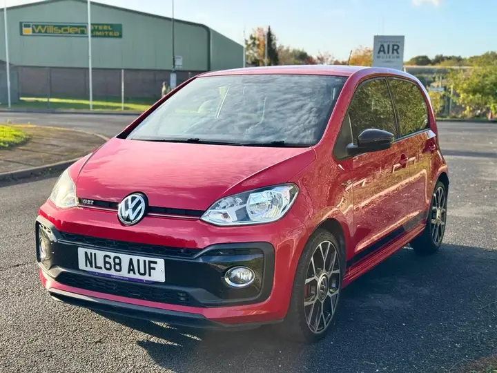 Volkswagen Up 2018 photo 3