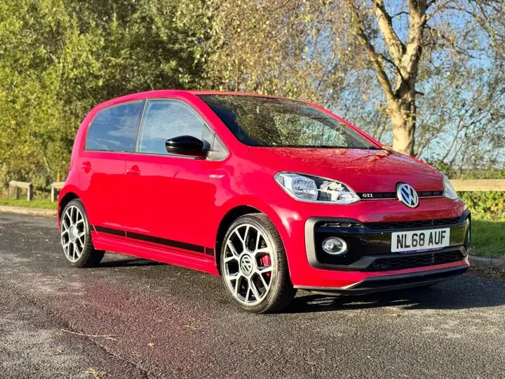 Volkswagen Up 2018 photo 2