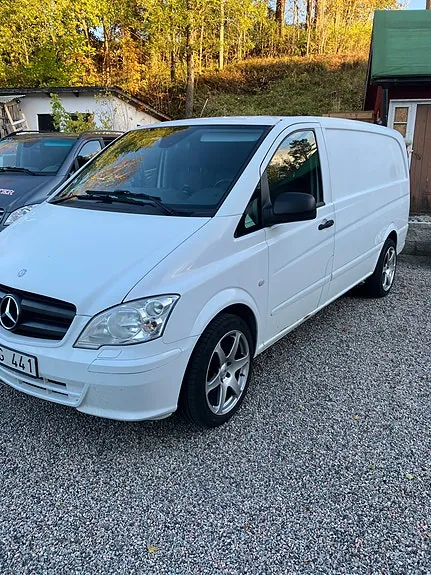 Mercedes-Benz Vito 113 2012 photo 2
