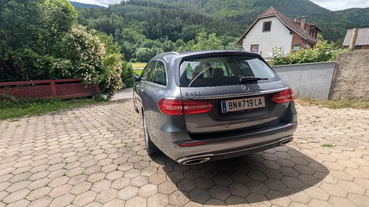 Mercedes-Benz E-Class 2018 photo 2