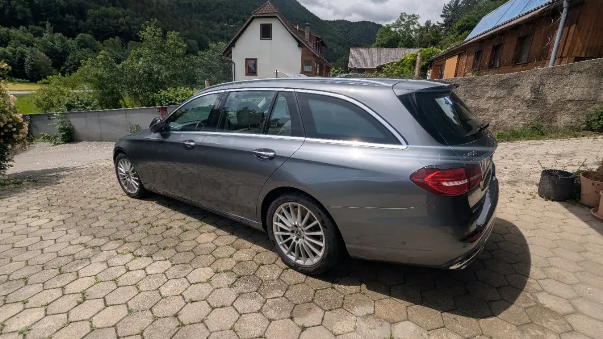 Mercedes-Benz E-Class 2018 photo 3
