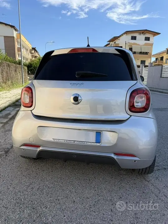 Smart Forfour 2018 photo 3