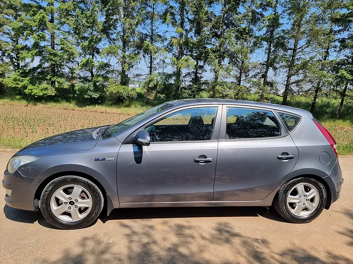 Hyundai I30 2010 photo 2