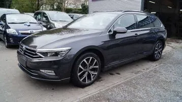 Volkswagen Passat 2022 photo 2