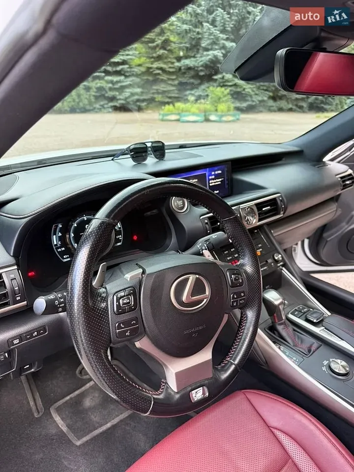 Lexus Is 2017 photo 3