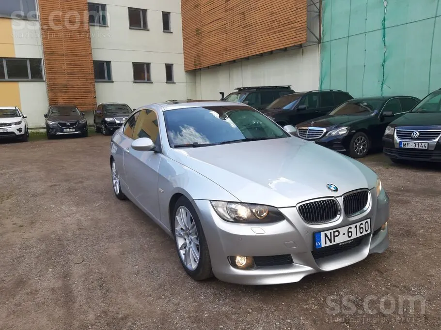 BMW 330 2007 photo 4