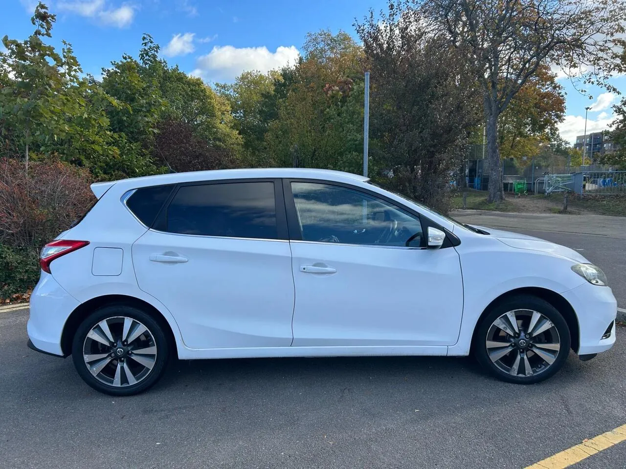Nissan Pulsar 2015 photo 2