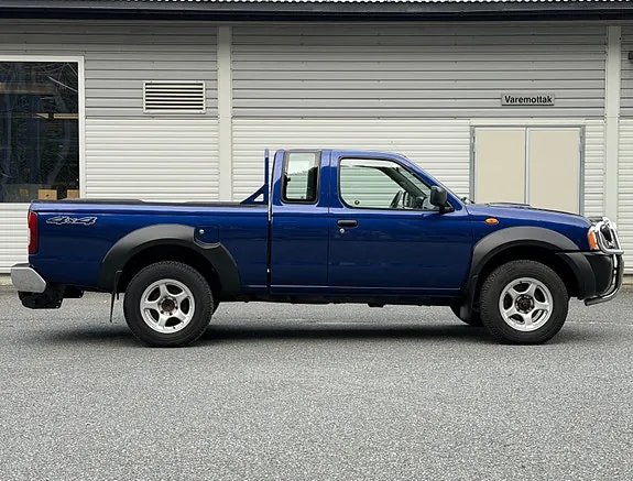 Nissan Np300 2006 photo 2