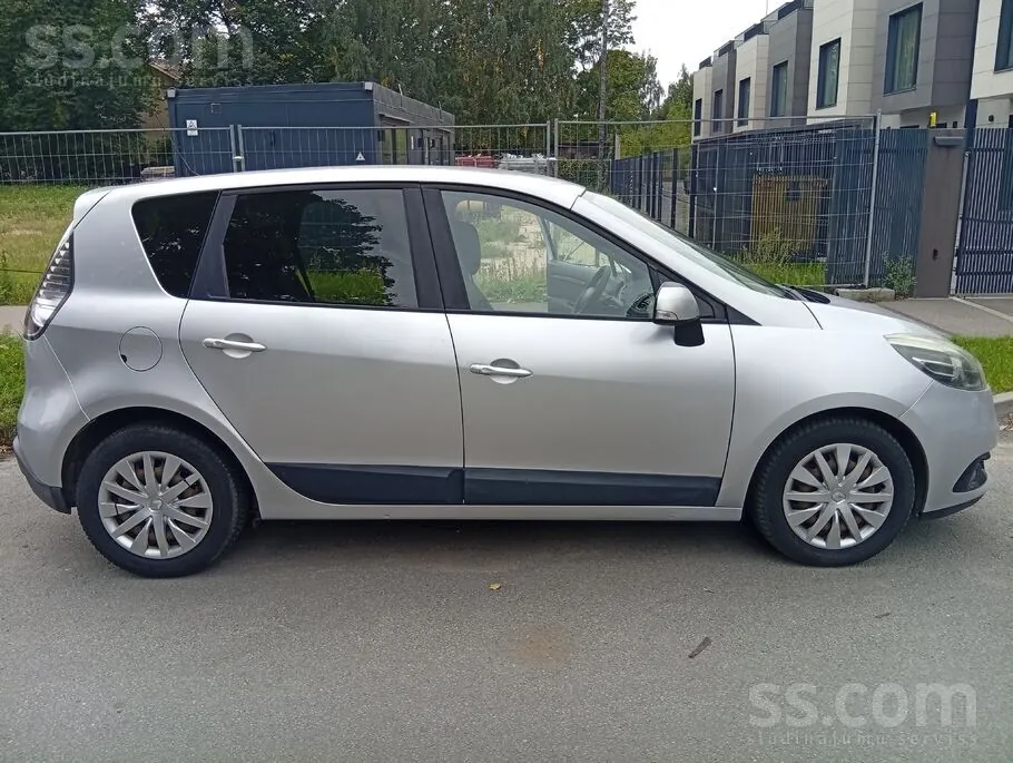 Renault Scenic 2012 photo 5