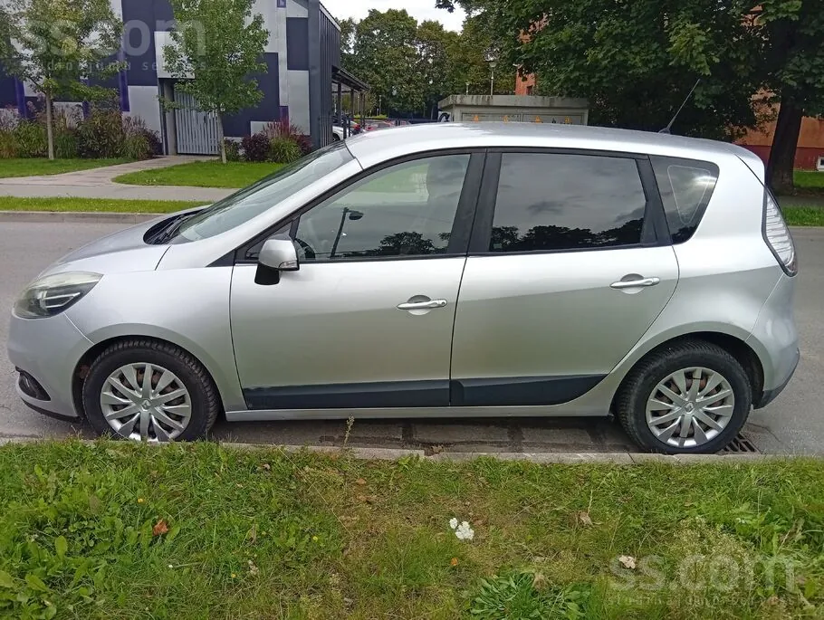 Renault Scenic 2012 photo 4