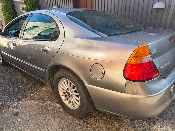 Chrysler 300M 1998 photo 3