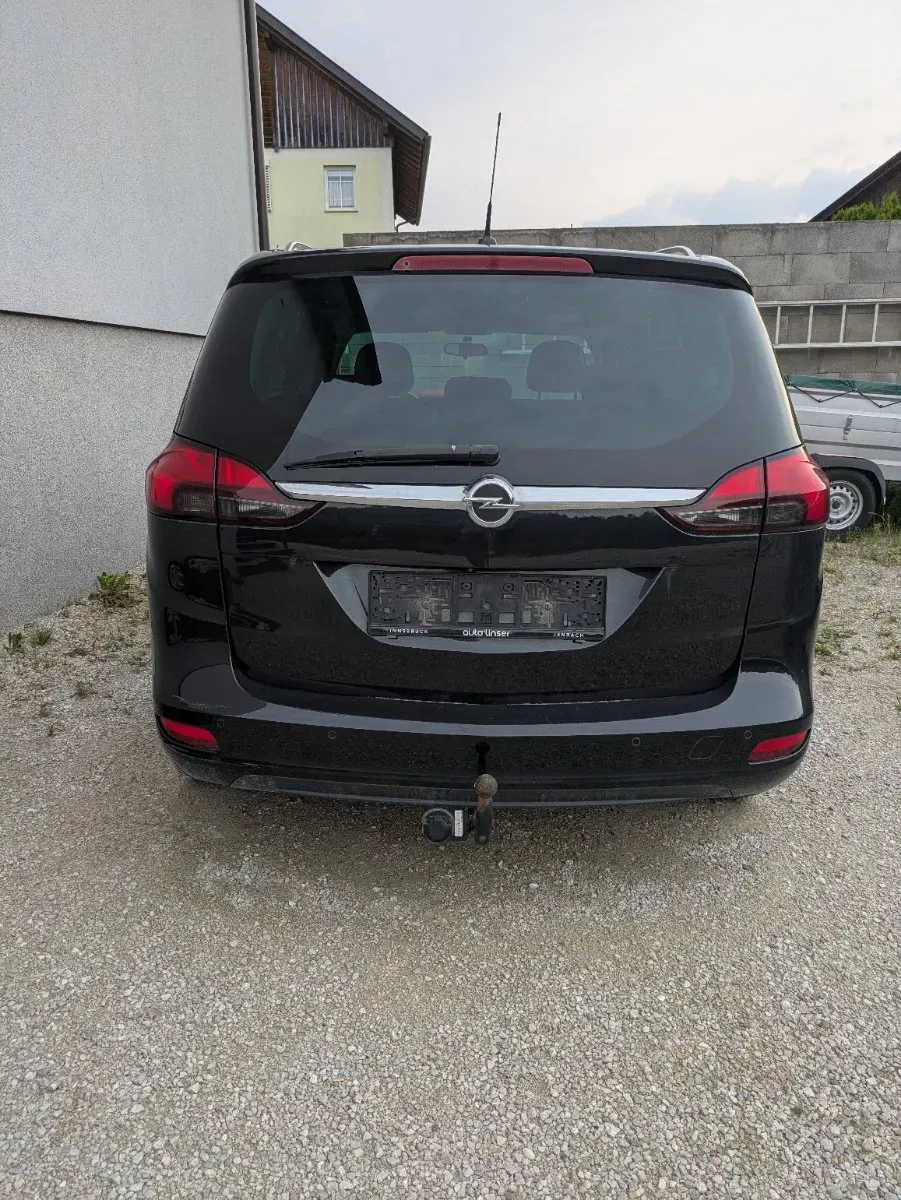 Opel Zafira Tourer 2014 photo 2