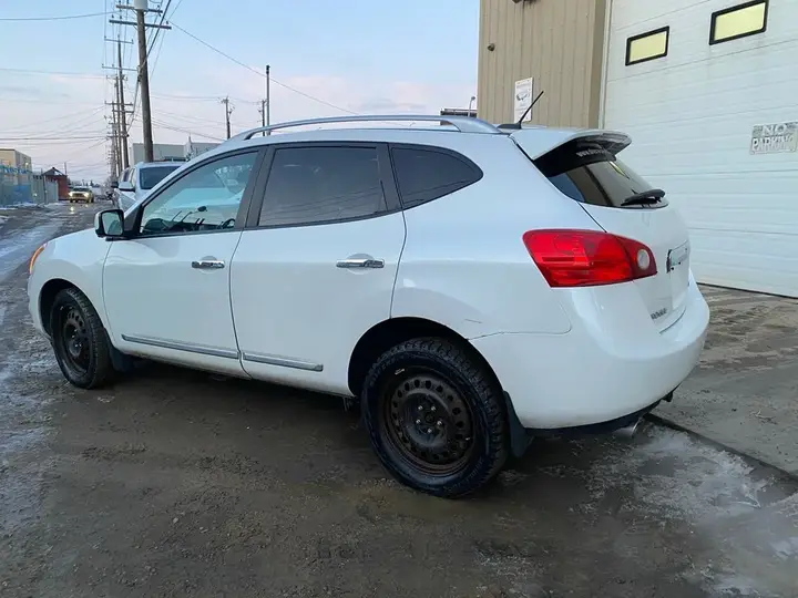 Nissan Rogue 2012 photo 4