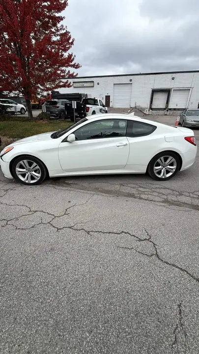 Hyundai Genesis 2011 photo 5