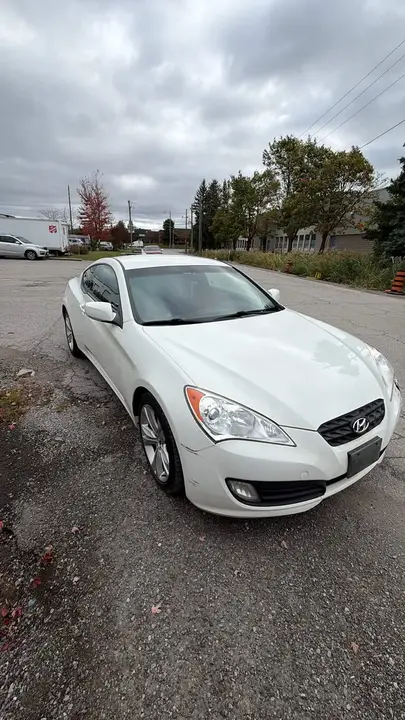 Hyundai Genesis 2011 photo 4