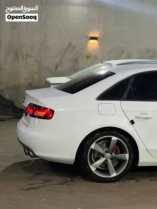 Audi A4 2009 photo 4