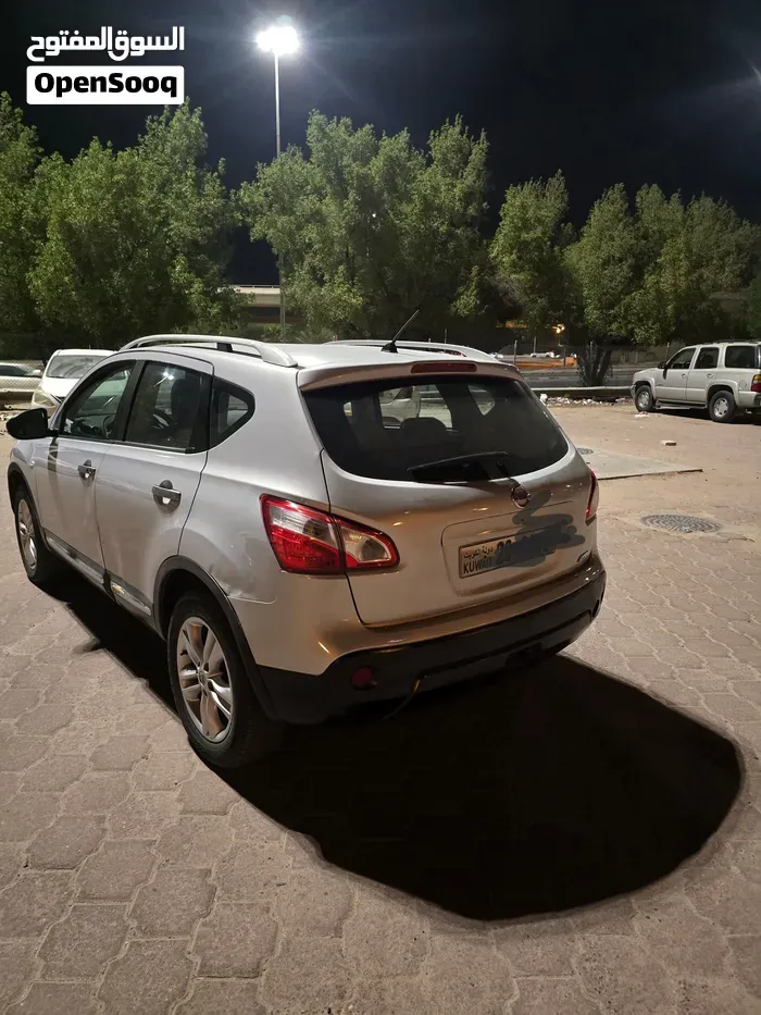 Nissan Qashqai 2011 photo 2