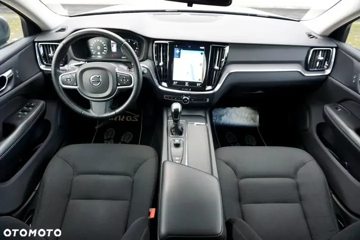 Volvo V60 2019 photo 2