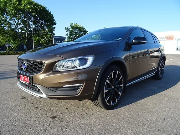 Volvo V60 Cross Country 2017 photo 3