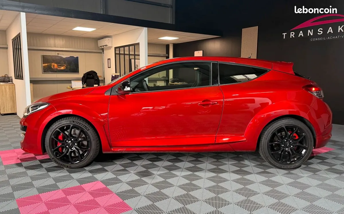 Renault Megane 2015 photo 2
