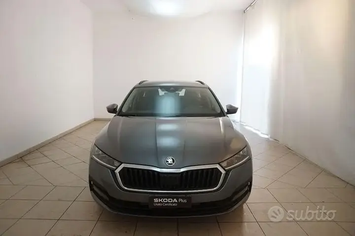 Skoda Octavia 2023 photo 2