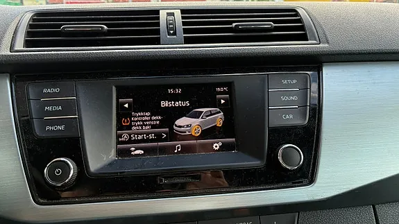 Skoda Fabia 2015 photo 5