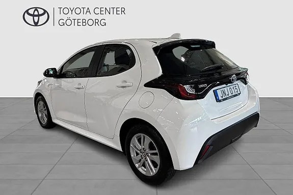 Toyota Yaris 2023 photo 4