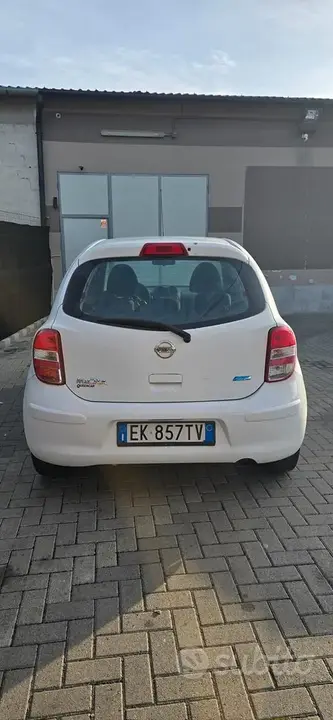 Nissan Micra 2011 photo 4