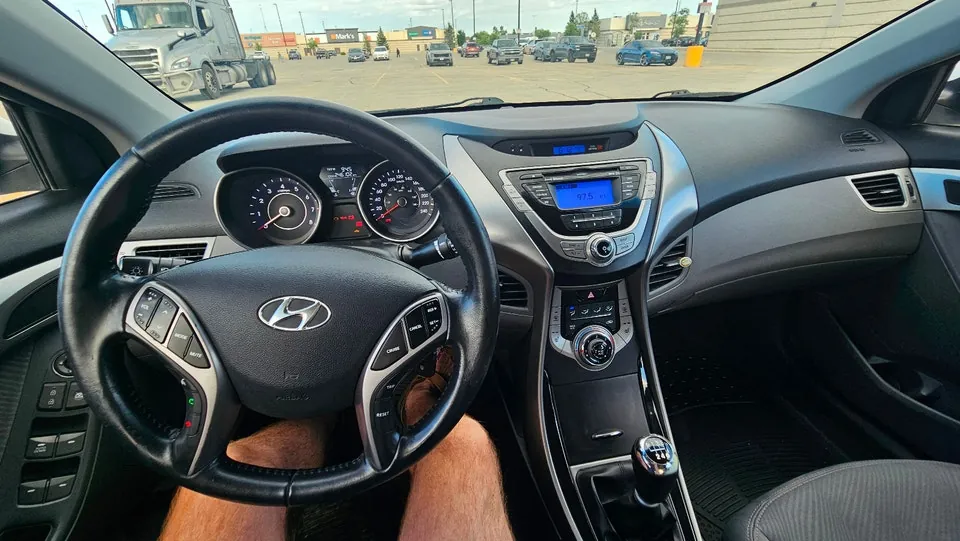 Hyundai Elantra 2013 photo 5