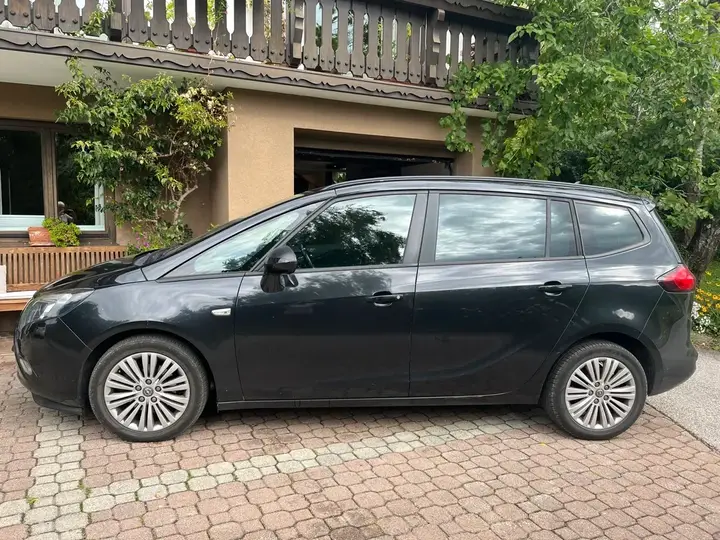Opel Zafira Tourer 2015 photo 3