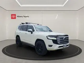 Toyota Land Cruiser 2023 photo 2