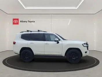Toyota Land Cruiser 2023 photo 3