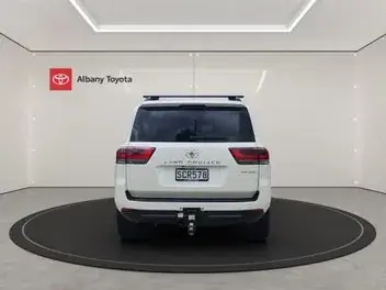 Toyota Land Cruiser 2023 photo 5